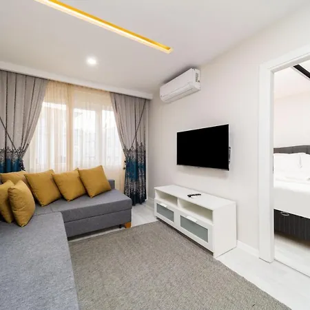 Modern And Central Flat Near Beach In Muratpasa Apartment