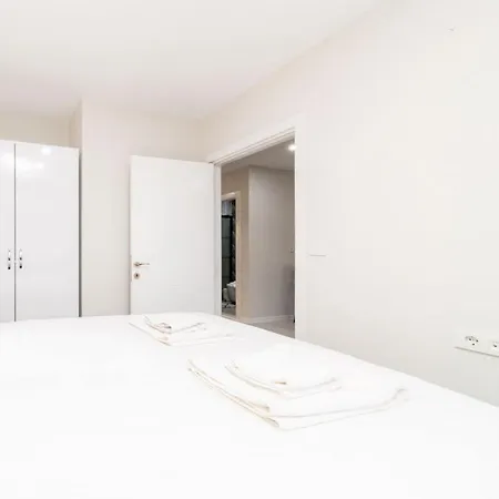 Apartment Modern And Central Flat Near Beach In Muratpasa
